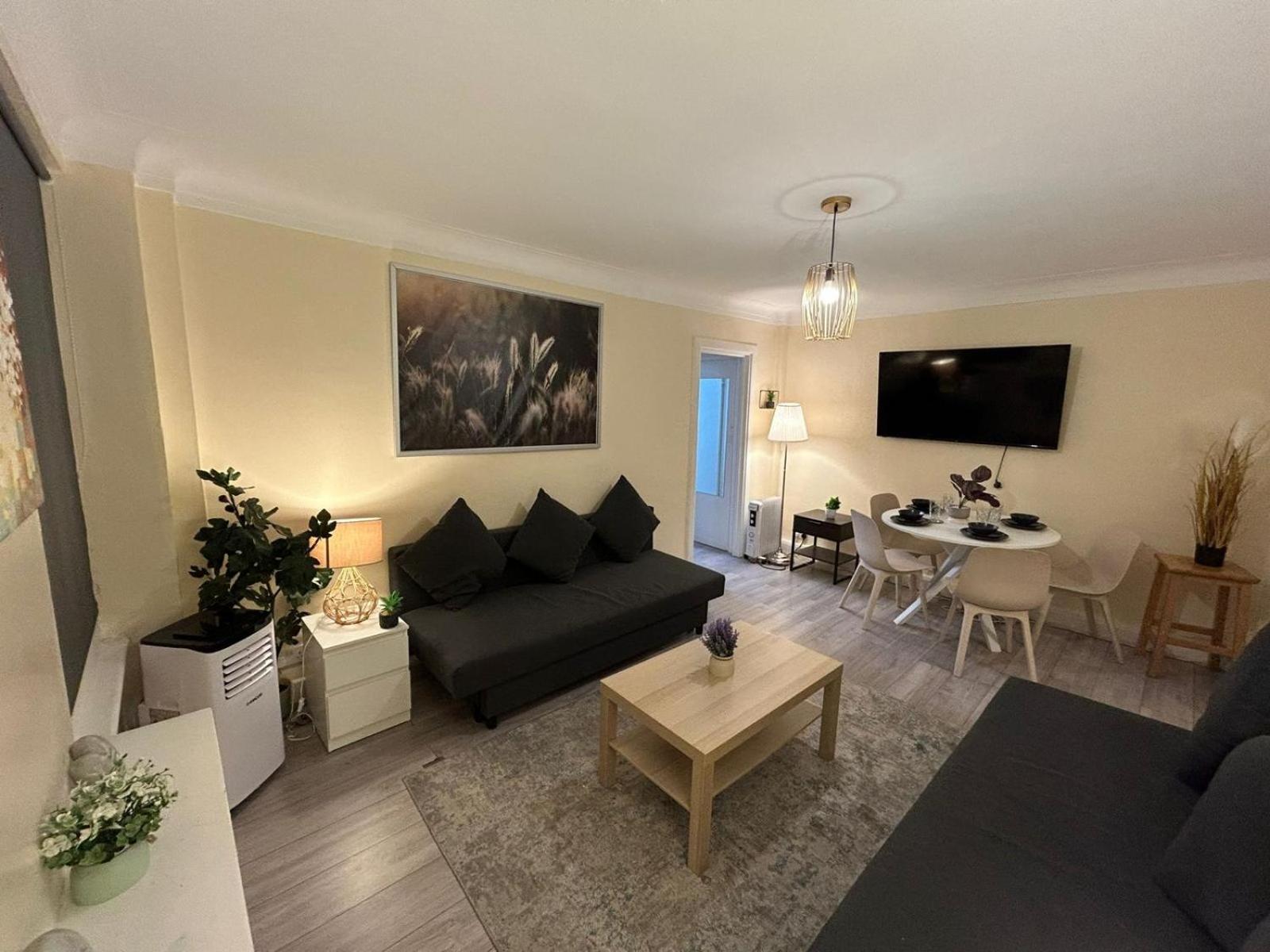 Park Lane Beautiful Apartament *