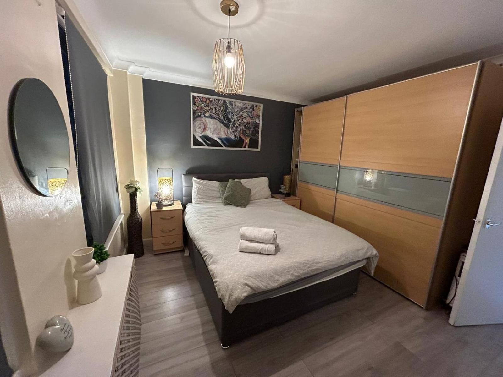 Park Lane Beautiful Apartament Londra